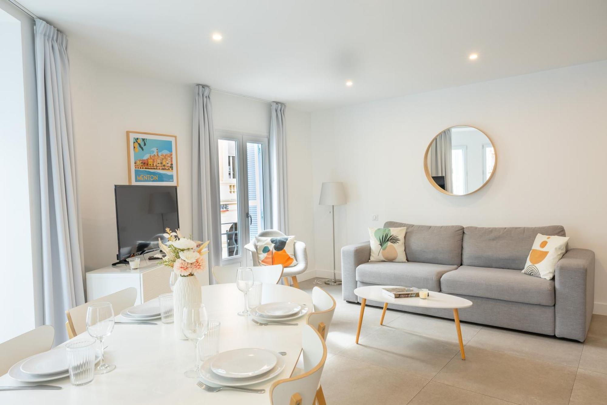 Republique Appartements Ментона Экстерьер фото